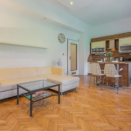 Апартаменты Josef Manes Birth House, Sights Walkable, Old Town Square